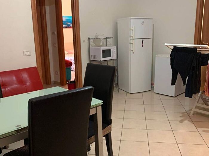 Appartamento trilocale in affitto in Via Giambattista Rodio, Catanzaro Lido, Catanzaro