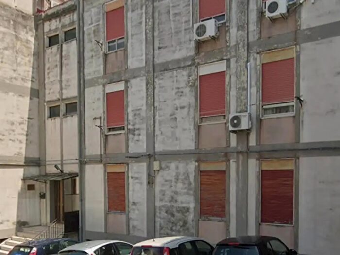 Appartamento con 5 locali in vendita in Via, Messina