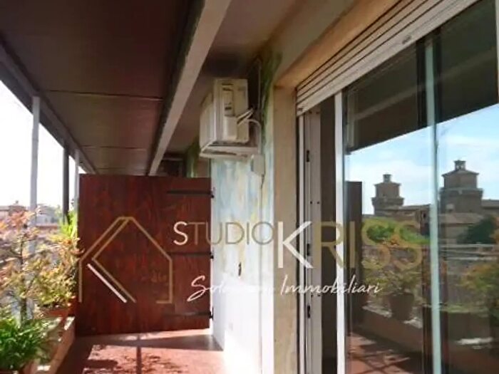 Appartamento con 9 locali in vendita in Via Palestro, Ferrara