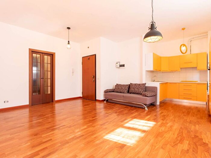 Appartamento quadrilocale in affitto in Via Meloria, Monte Rosa Lotto, Milano