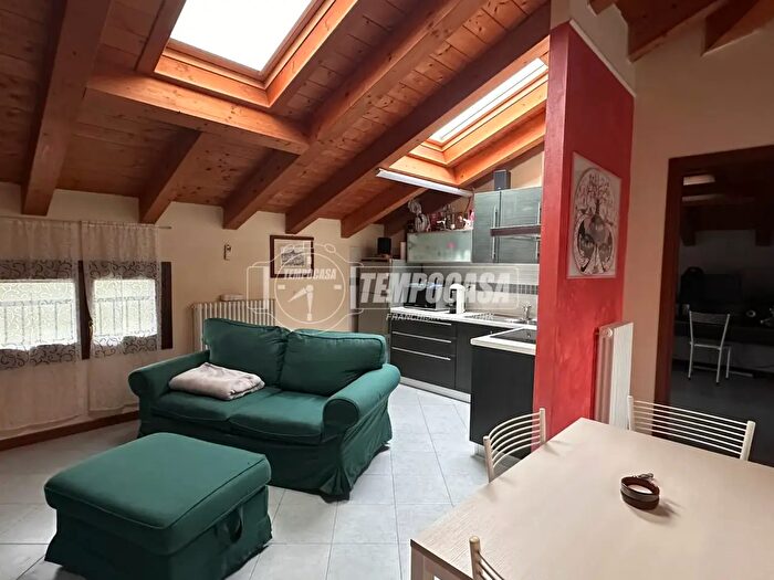 Appartamento trilocale in vendita in Via Guisa, Crevalcore