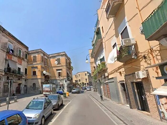 Appartamento con 5 locali in vendita in Piazza Battisti, Torre Annunziata