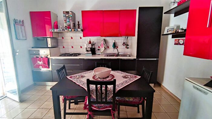 Appartamento con 6 locali in vendita in Perriera Via Amendola, Sciacca