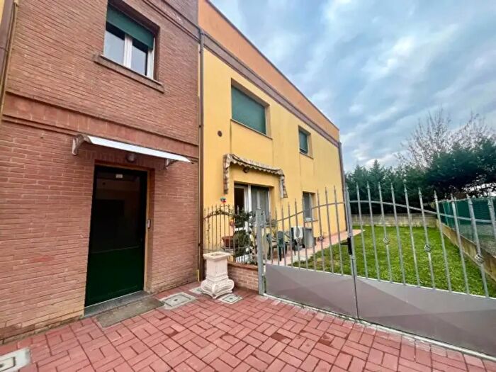 Appartamento trilocale in vendita in Via Provinciale Superiore, Molinella