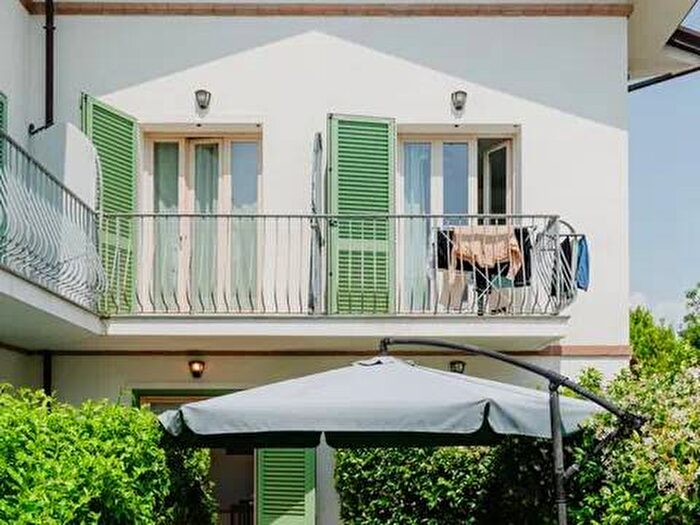 Casa quadrilocale in affitto in Via Piave No Number, Centro, Forte dei Marmi