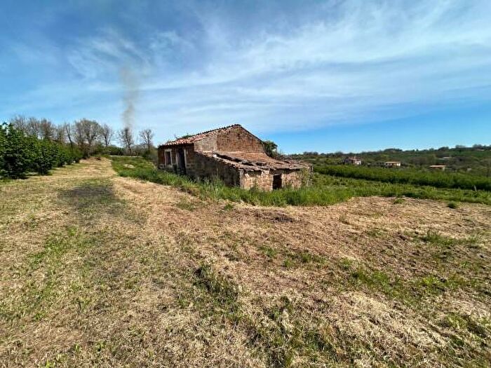 Casa in vendita in Località Poggio Calandrella, Vasanello