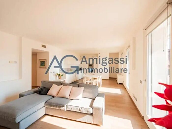 Appartamento con 5 locali in vendita in Via Zambonate, Bergamo