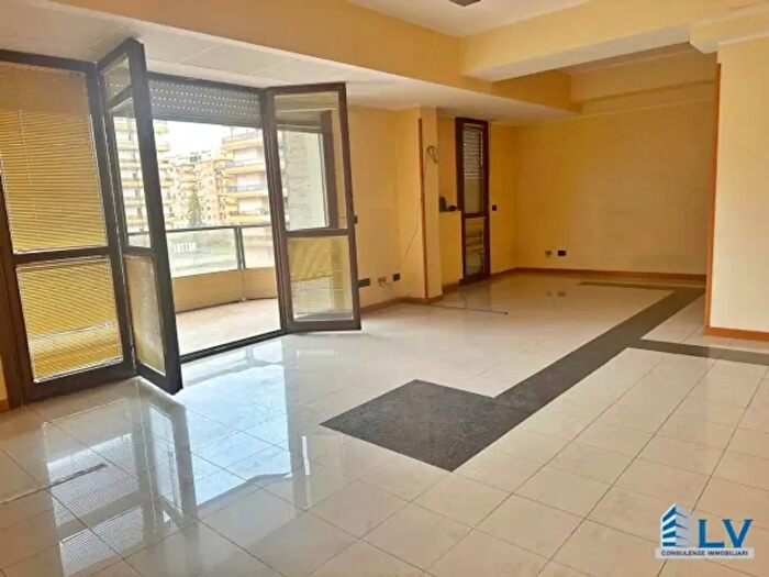 Appartamento con 6 locali in vendita in Via Marcello Mastroianni, Frosinone