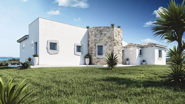 Casa trilocale in vendita in Loc Le Saline Sn, Olbia