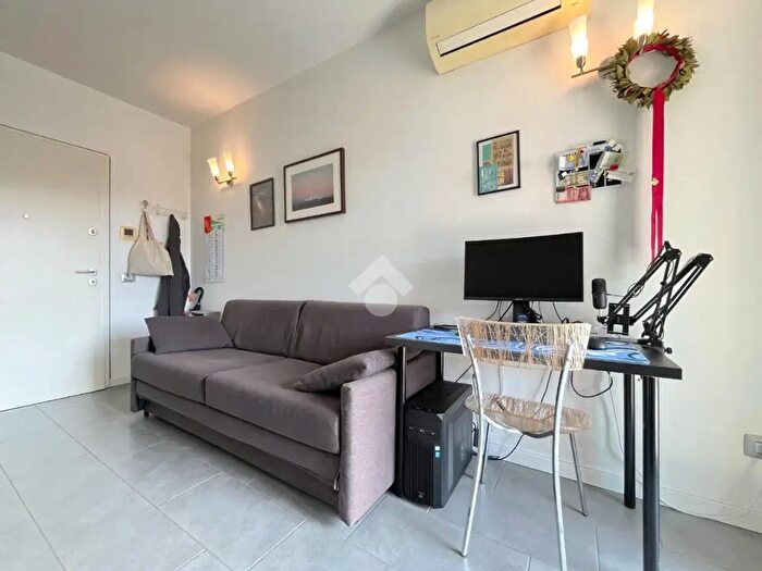 Appartamento bilocale in vendita in Via Davanzati Bernardo, Milano