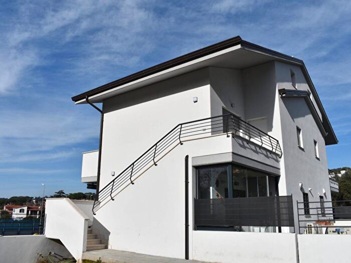 Appartamento trilocale in affitto in Via Abetonia, Centro, Albano Laziale