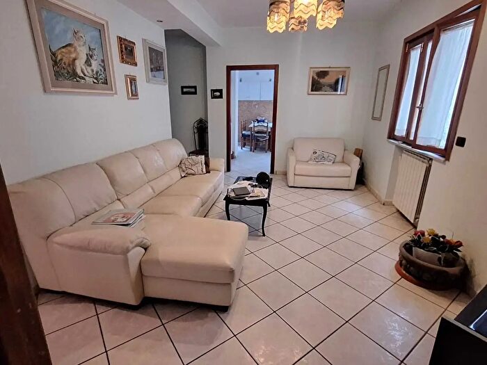 Appartamento quadrilocale in vendita in Corso Umberto I, Torre Annunziata