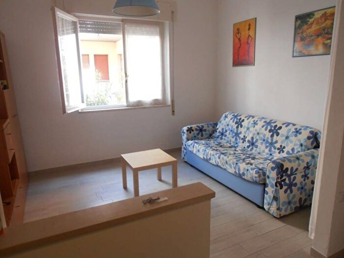 Appartamento trilocale in affitto in Via Dante Alighieri, Centro, Follonica