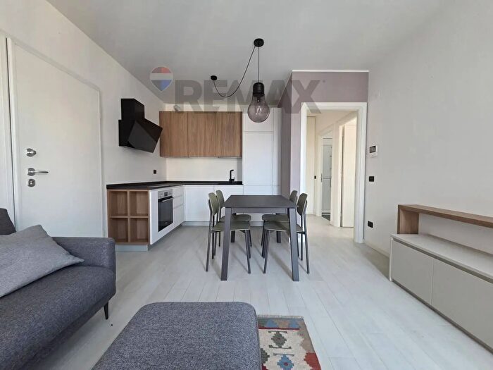 Appartamento bilocale in vendita in Via Garibaldi, Besnate