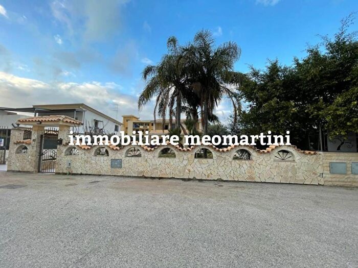 Casa trilocale in affitto in Via Monte Renna, Pizzuta, Siracusa