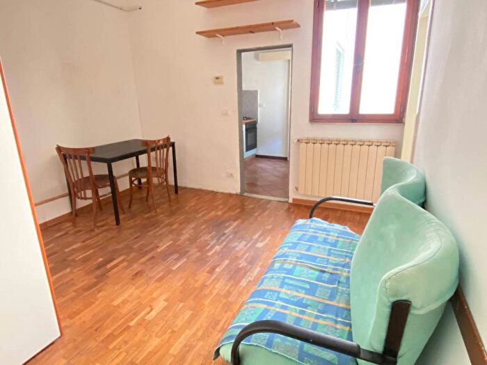 Appartamento bilocale in affitto in Piazza Torquato Tasso, San Frediano, Firenze