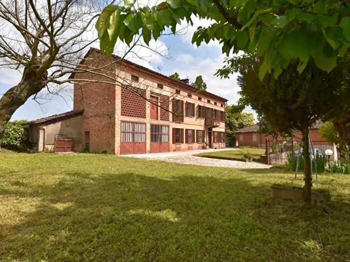 Casa con 10 locali in vendita in Via Dottor Giuseppe Ollino, Rocca DArazzo