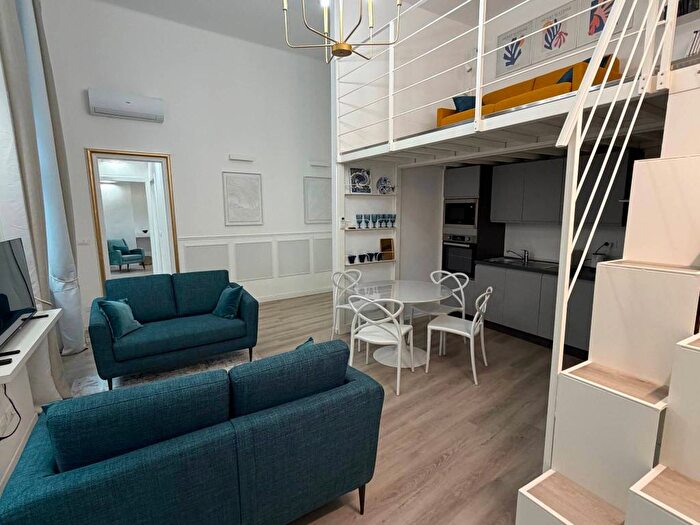 Appartamento quadrilocale in affitto in Via Luccoli, Caricamento, Genova