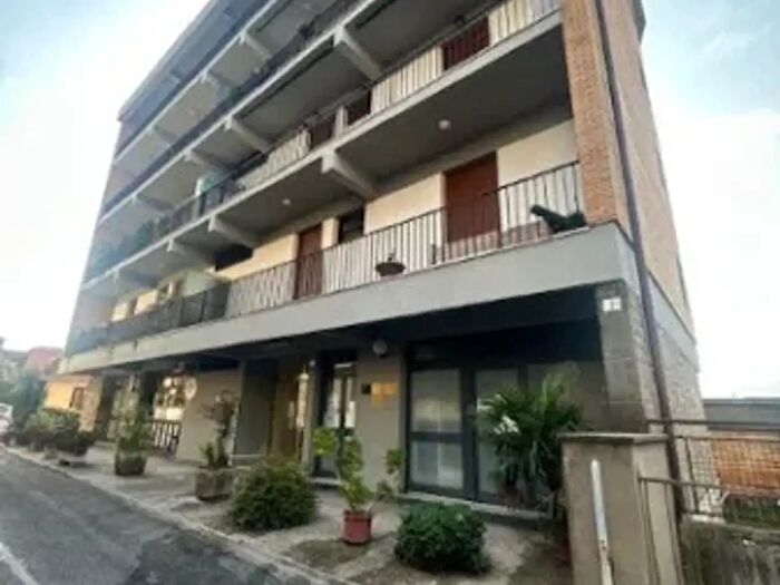 Appartamento con 5 locali in vendita in Via del Pontone, Paliano