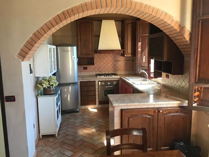 Appartamento con 5 locali in vendita in Calci