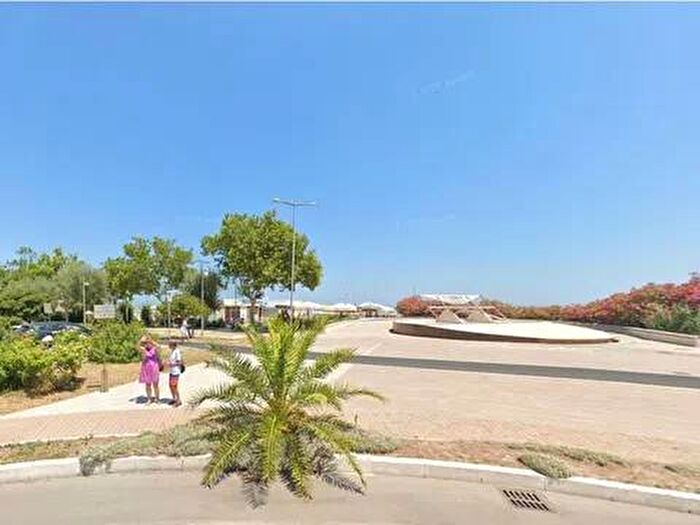 Appartamento trilocale in affitto in Lungomare Colombo, Porto Turistico, Pescara
