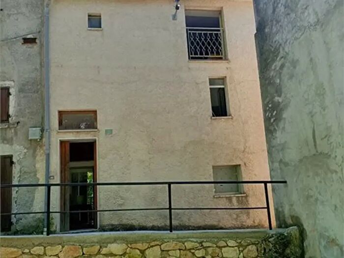 Casa quadrilocale in vendita in Sant'Eufemia A Maiella