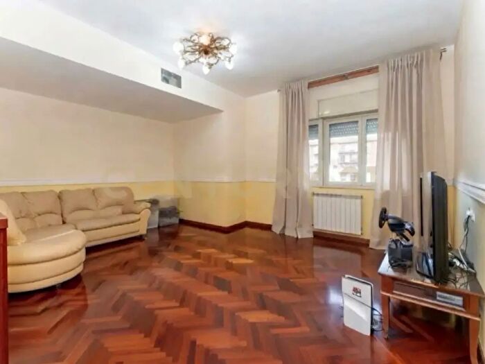 Appartamento con 7 locali in vendita in Via Lenin, Misterbianco