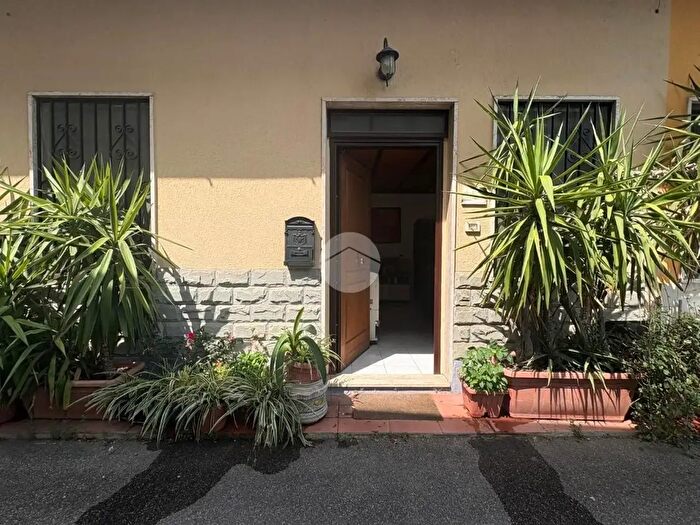 Appartamento trilocale in vendita in Via di Peretola, Firenze