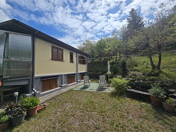 Casa quadrilocale in vendita in Marliana