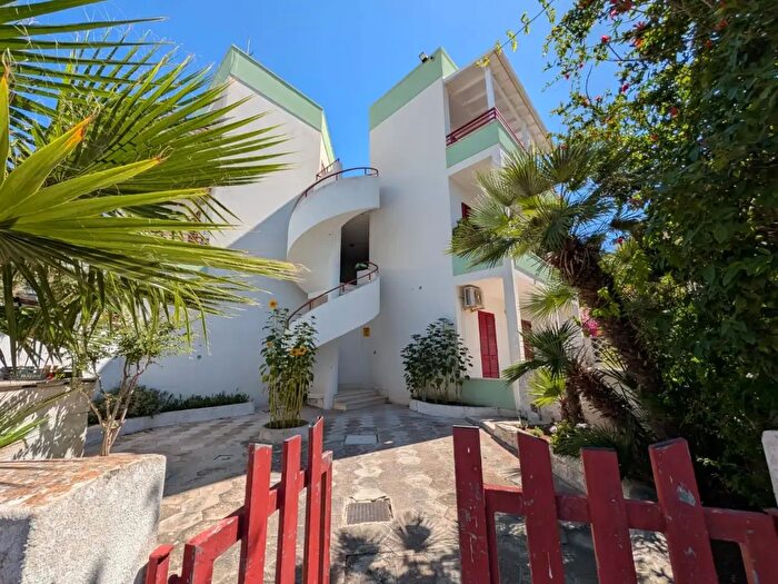 Appartamento trilocale in vendita in Via delle Mimose, Gallipoli
