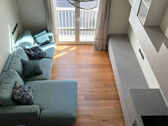 Appartamento trilocale in affitto in Via Conte Secondo Frola, Via Roma, Torino