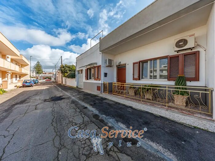 Casa con 5 locali in vendita in Via Scategni, Taviano