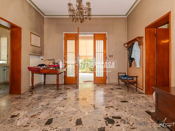 Appartamento con 10 locali in vendita in Via a Puviani, San Felice Sul Panaro