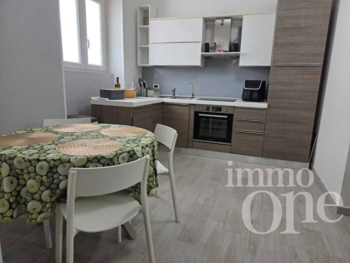 Appartamento quadrilocale in vendita in Via della Padula, Livorno