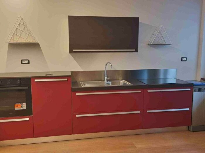 Appartamento trilocale in affitto in Via Francesco del Cairo, Centro, Varese