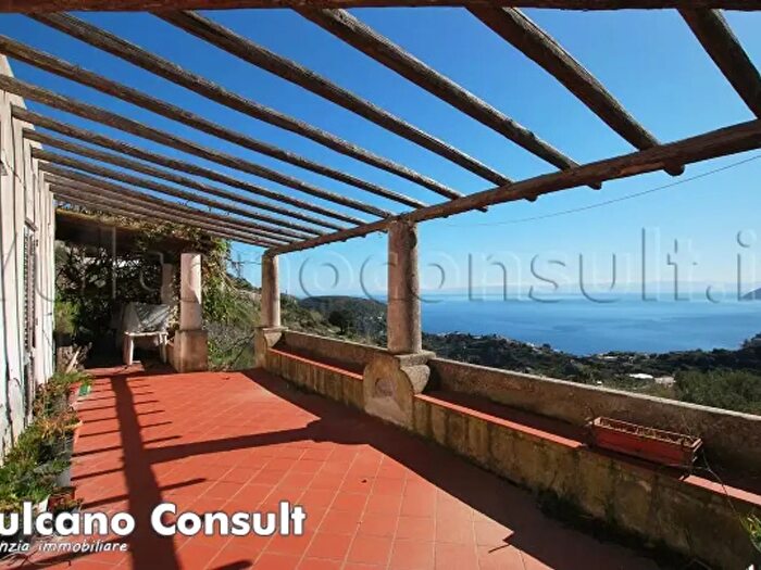Casa trilocale in vendita in Collo Pirrera, Lipari