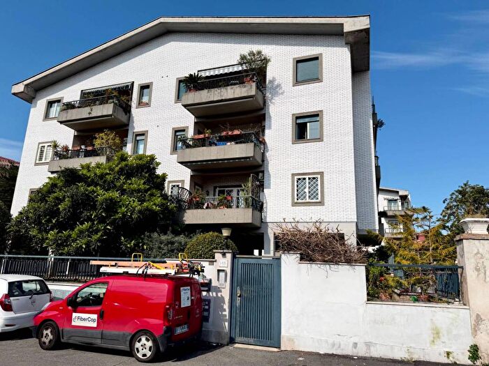 Appartamento trilocale in affitto in Via dei Gonzaga, Pisana Bravetta, Roma