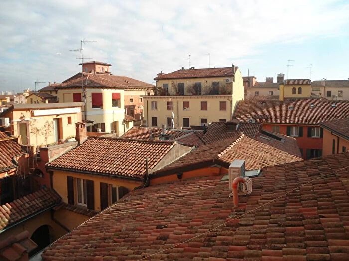 Appartamento quadrilocale in affitto in Via del Monte Centro Storico Bologna Bologna, Bologna