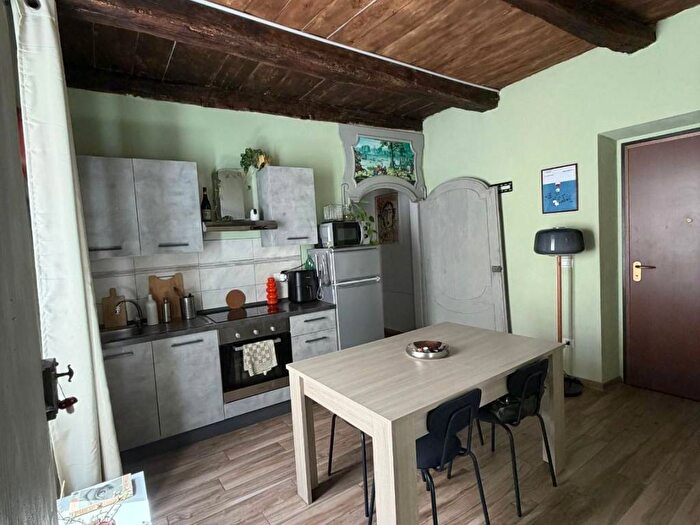 Appartamento trilocale in affitto in Via Guglielmo Moffa di Lisio, Centro, Bra