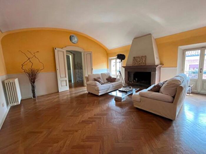 Appartamento con 6 locali in affitto in Ferrara