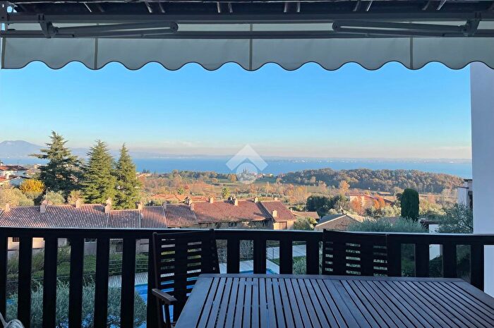 Appartamento bilocale in affitto in Via Costalunga, Soiano Del Lago