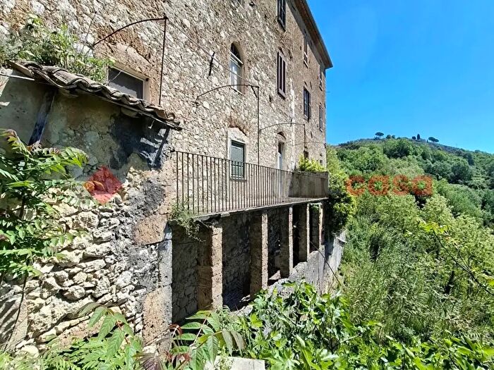 Casa con 10 locali in vendita in Contrada Vallefredda, Arpino