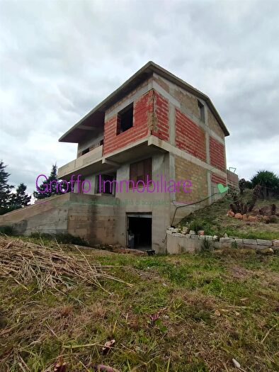 Casa con 5 locali in vendita in Buseto Palizzolo, Buseto Palizzolo