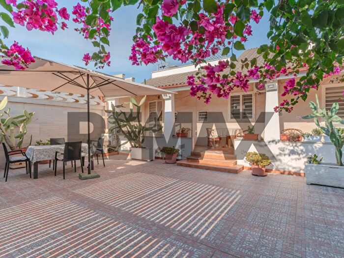 Casa con 5 locali in vendita in Strada Madonna della Stella, Bari
