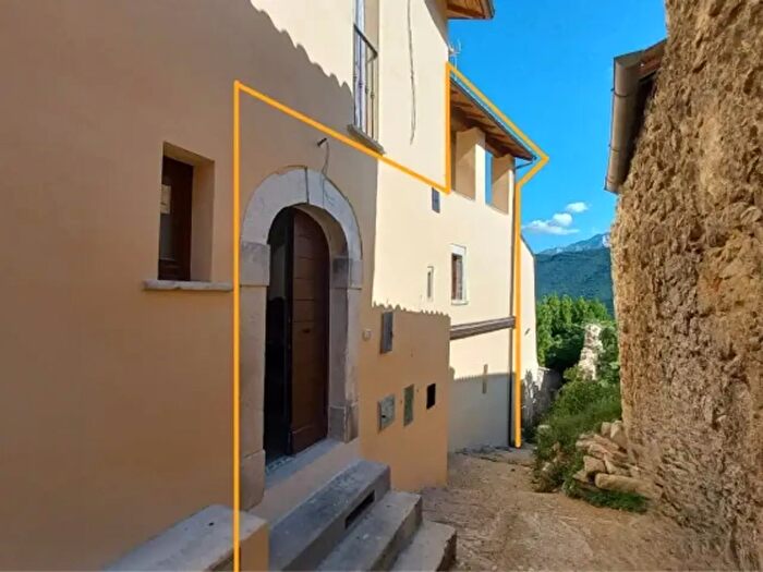 Casa quadrilocale in vendita in Fagnano Alto