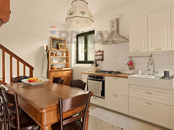 Casa trilocale in affitto in Piazzetta Madremolo, Montevecchia