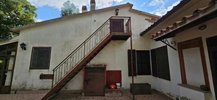Casa con 6 locali in vendita in Località Belvedere, Pitigliano