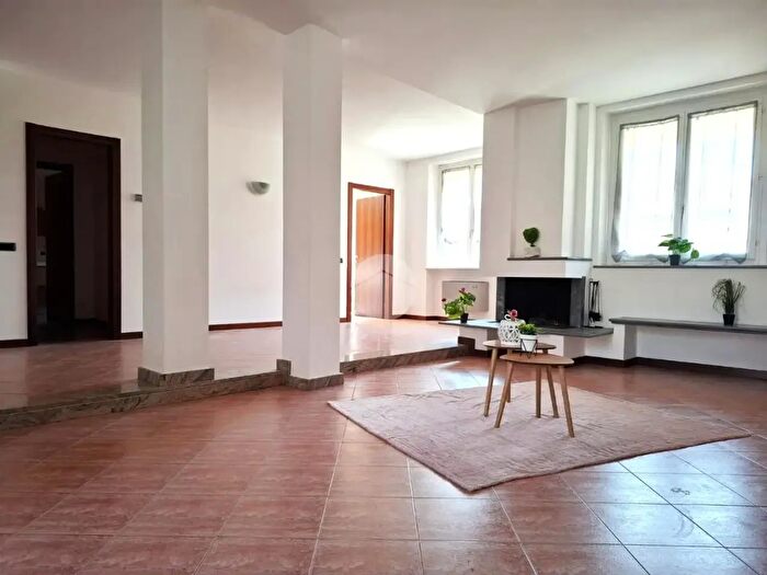 Appartamento trilocale in vendita in Via Emilia, Voghera