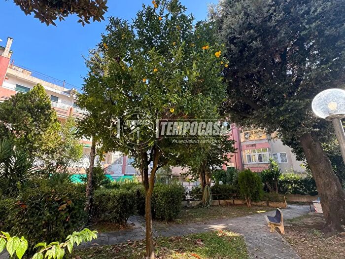 Appartamento con 5 locali in vendita in Viale Colli Aminei PSite, Napoli