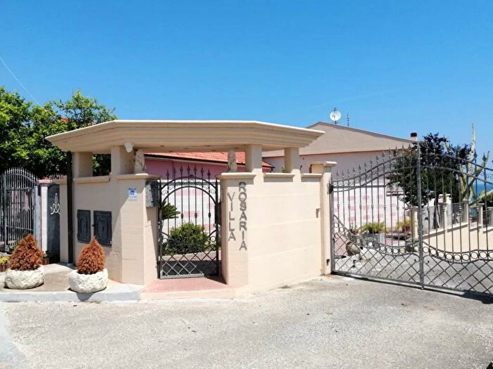 Appartamento trilocale in affitto in Contrada Setteventi, Centro, Francavilla al Mare